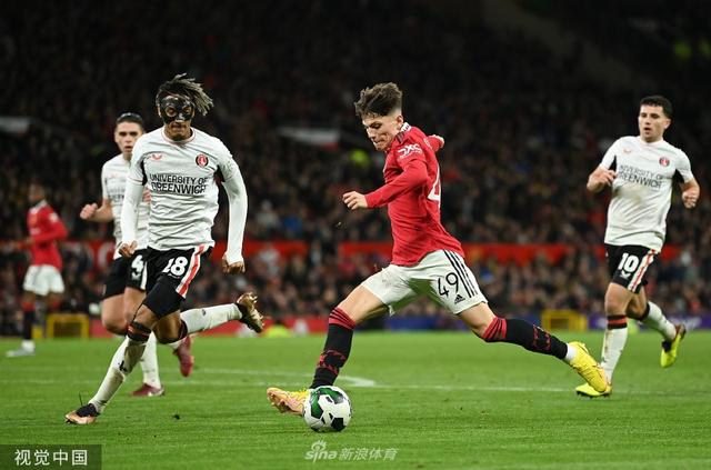 示出了与年 示出了与年